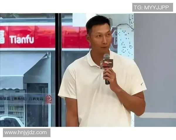 易建联重返赛场展现不老传奇引发球迷热议和期待